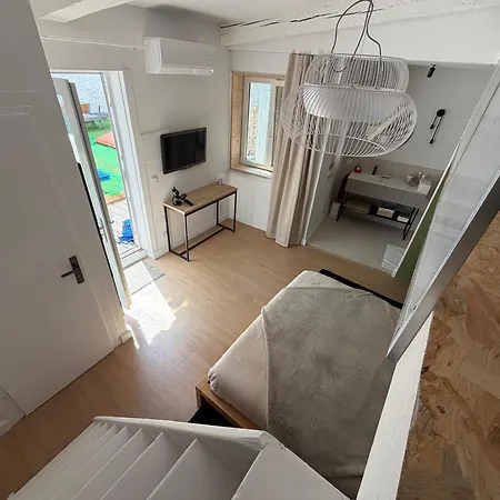 A L'ombre De La Collegiale Bed and breakfast 3*